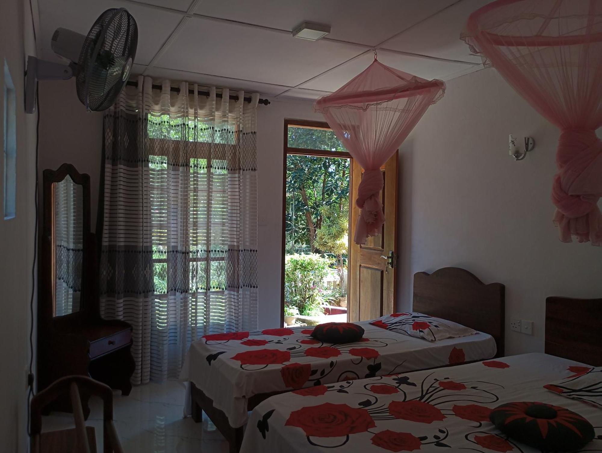Pleasure Mount Homestay Ella Eksteriør billede